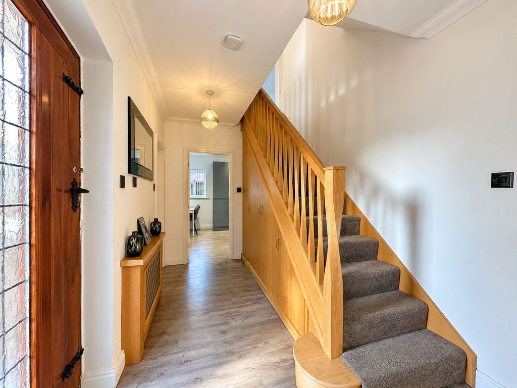Property photo 3 of 34 Hallway