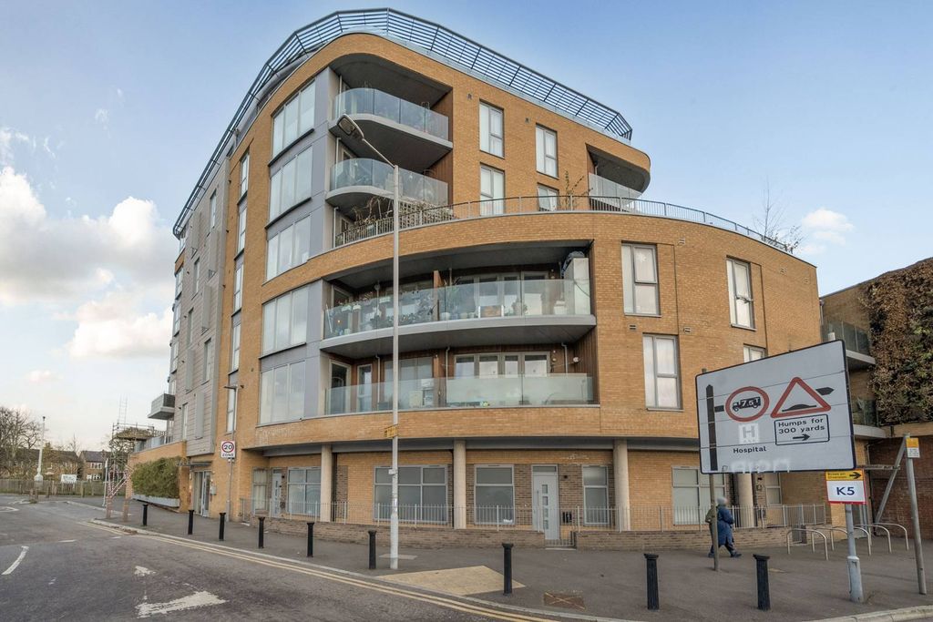 Property photo 1 of 13