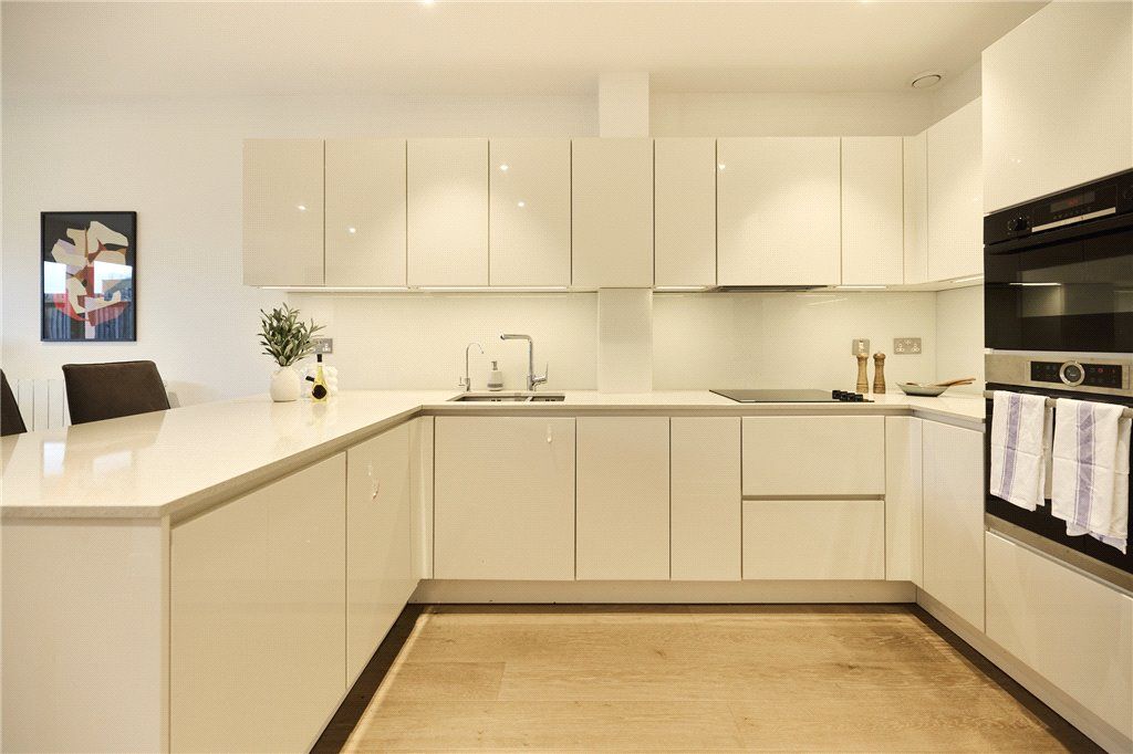 Property photo 2 of 33 Kitchen