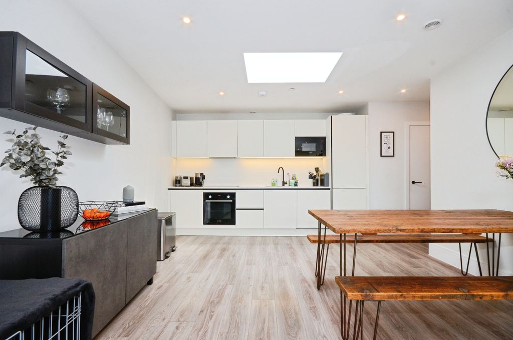 Property photo 2 of 15 Kitchen/Dining