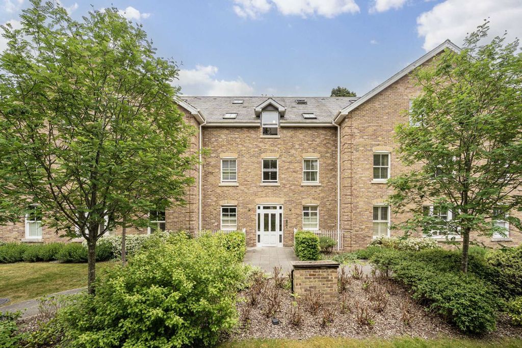 Property photo 1 of 5