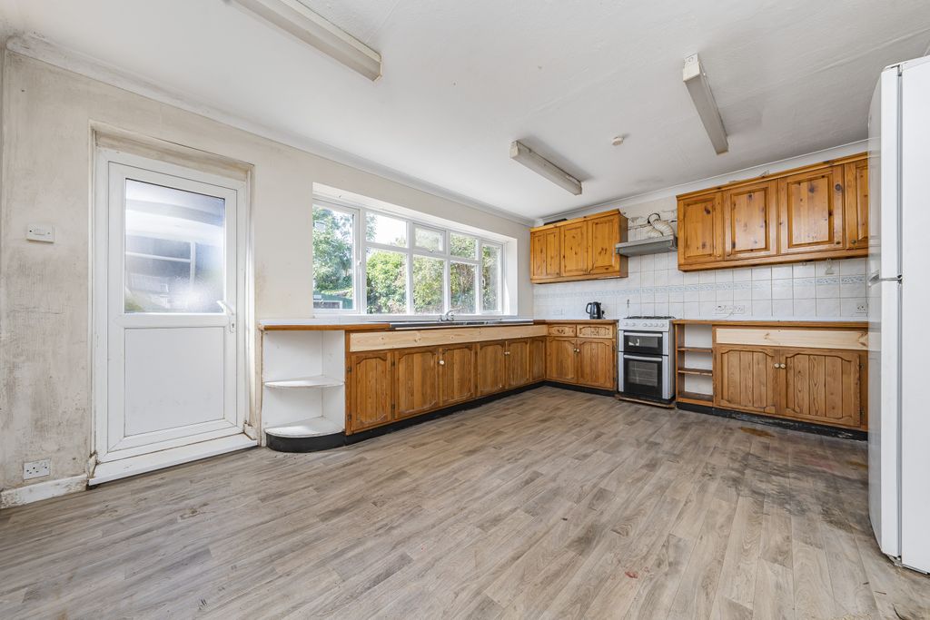 Property photo 2 of 11 Gallery