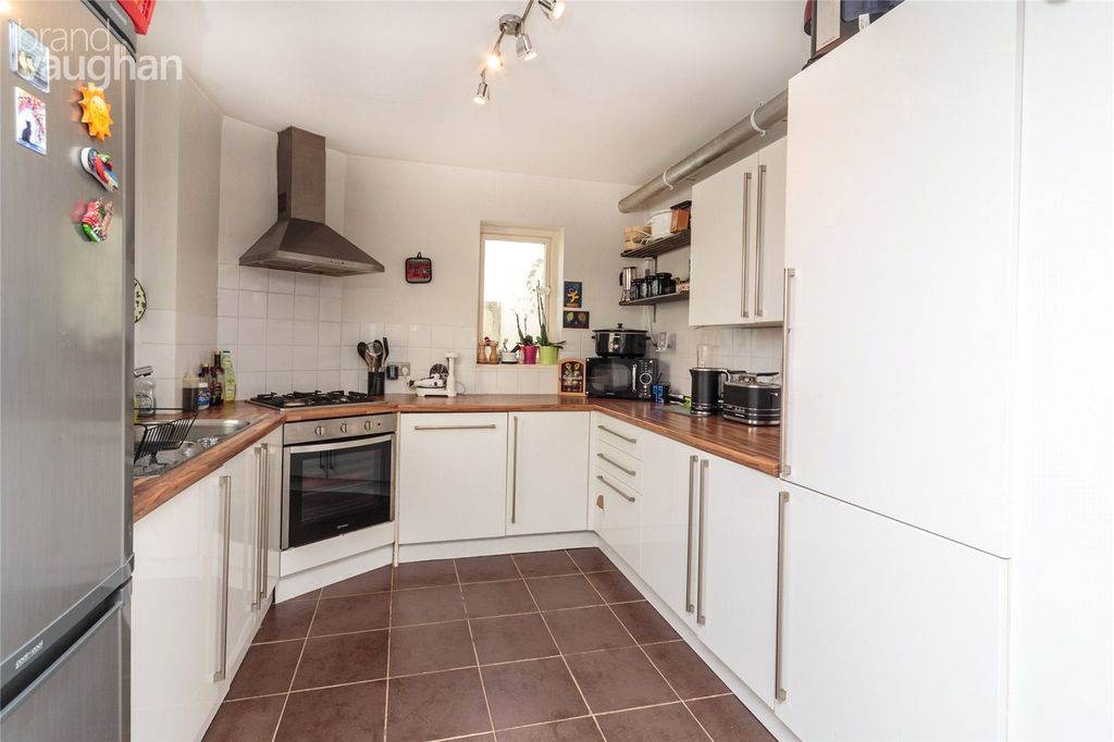 Property photo 3 of 10 Picture 3