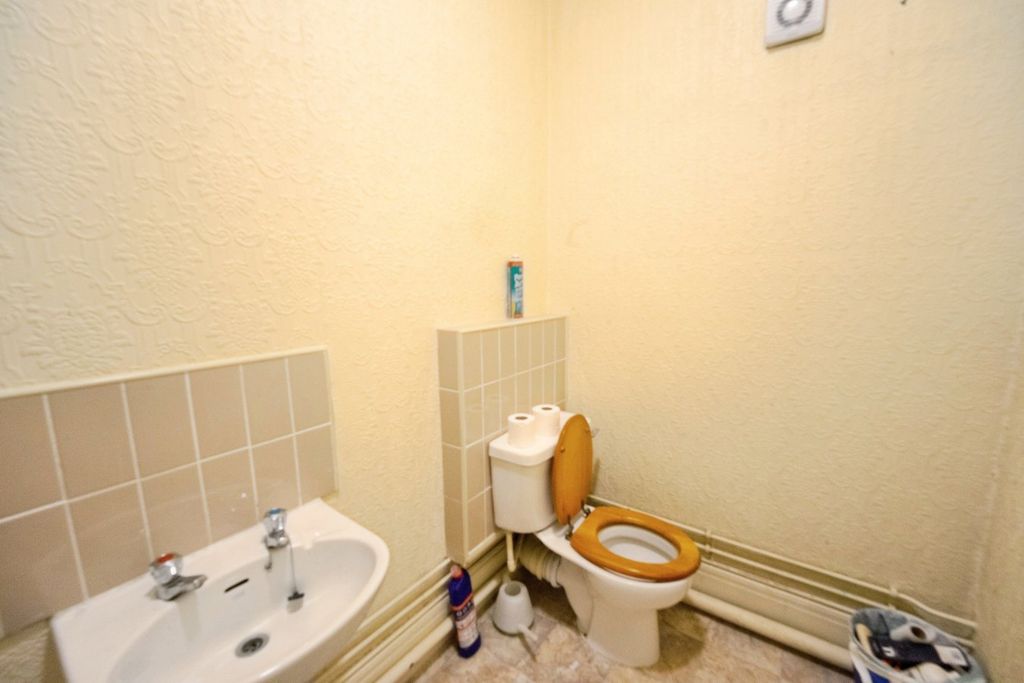 Additional image 24 of 11 bed country house for saleGlenholme Park, Clayton, Bradford BD14