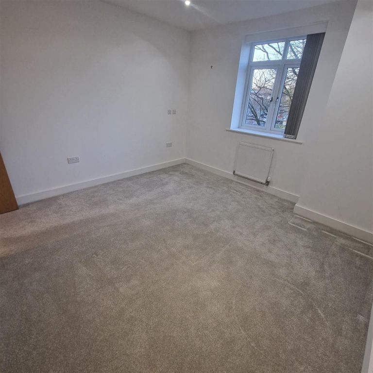 Property photo 2 of 15 1000015513.Jpg