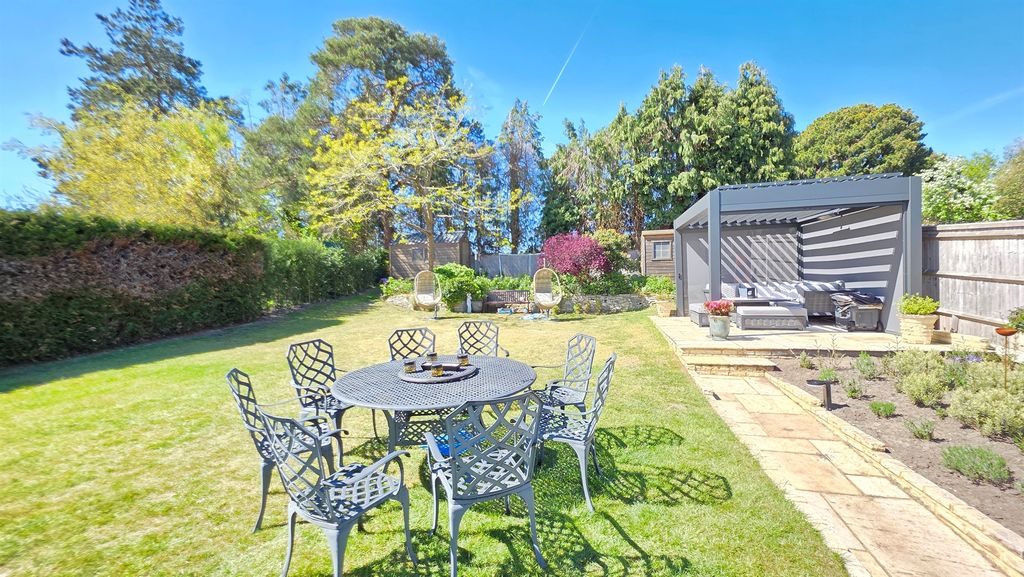 Property photo 2 of 13