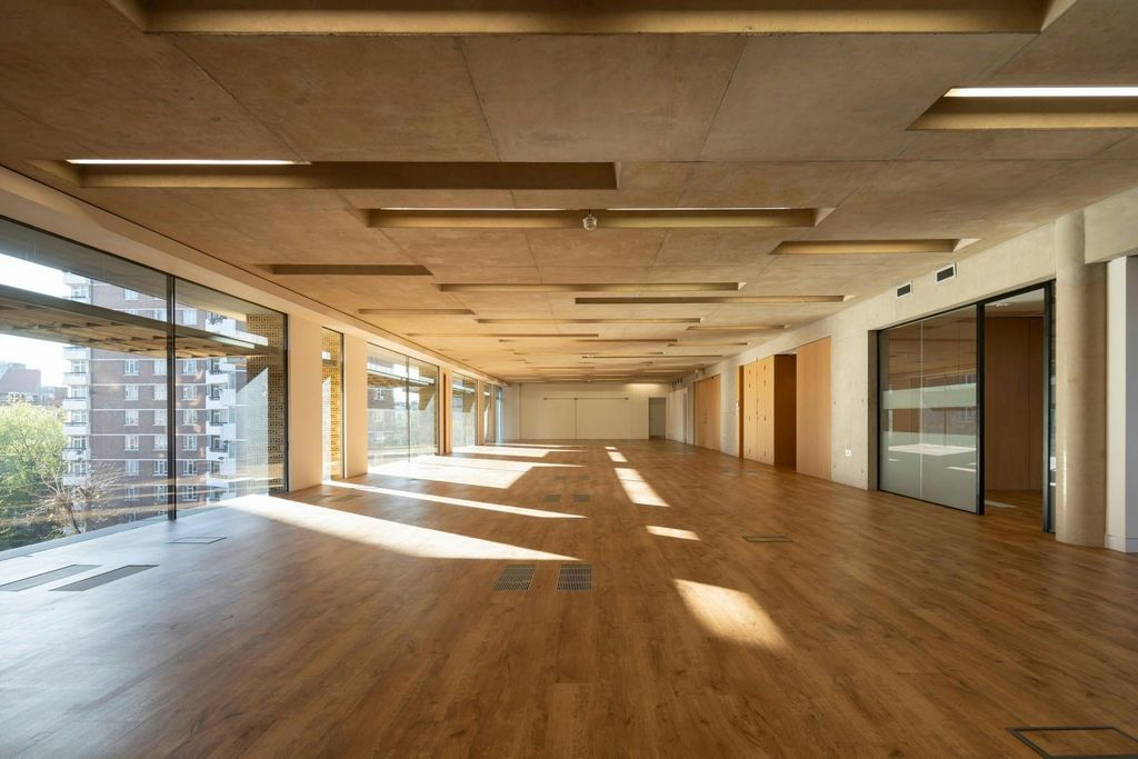 Property photo 1 of 21 4th Floor