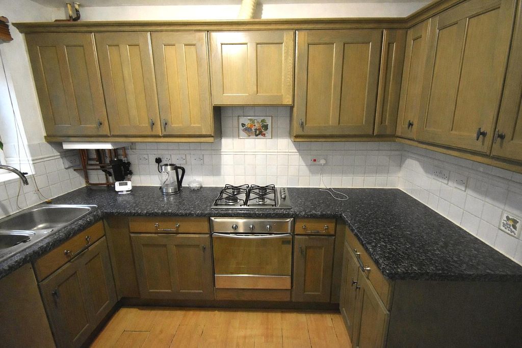 Property photo 2 of 8