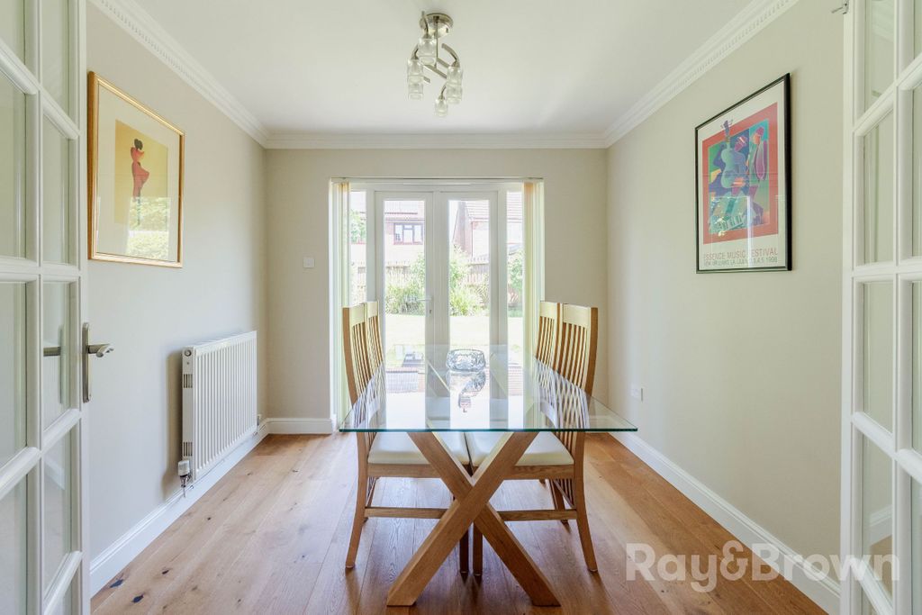 Property photo 3 of 49