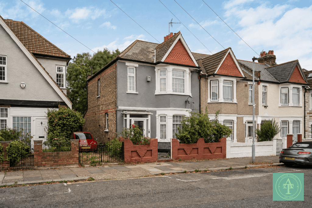 Property photo 1 of 22 Three Bedroom End Of Terrace For Sale
