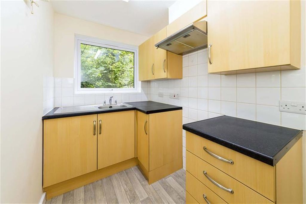 Property photo 1 of 10 (Main)