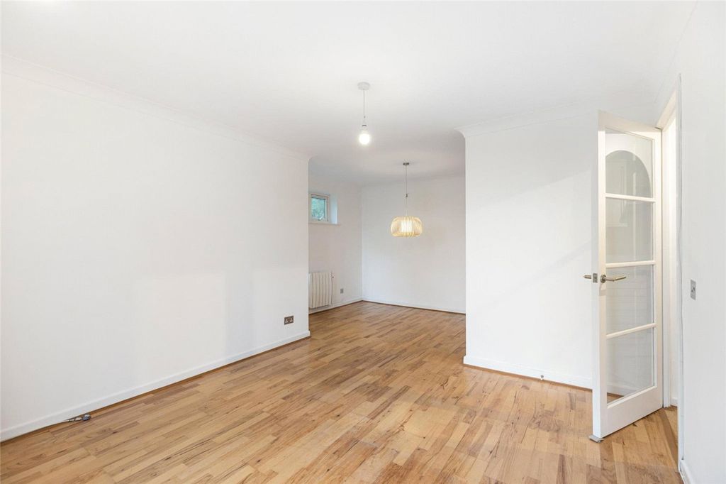 Property photo 2 of 16 Picture No. 08