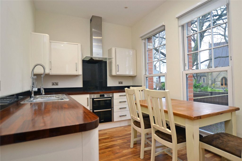 Property photo 2 of 11 Picture No. 10