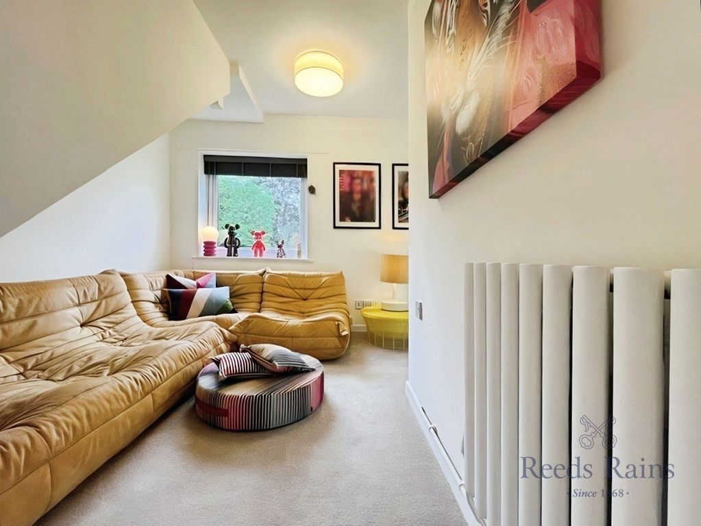 Property photo 2 of 21 Pbox-Img.Jpg