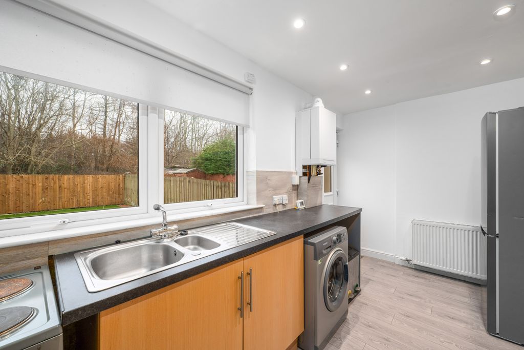 Property photo 3 of 19 157 Riddochhill Road 11