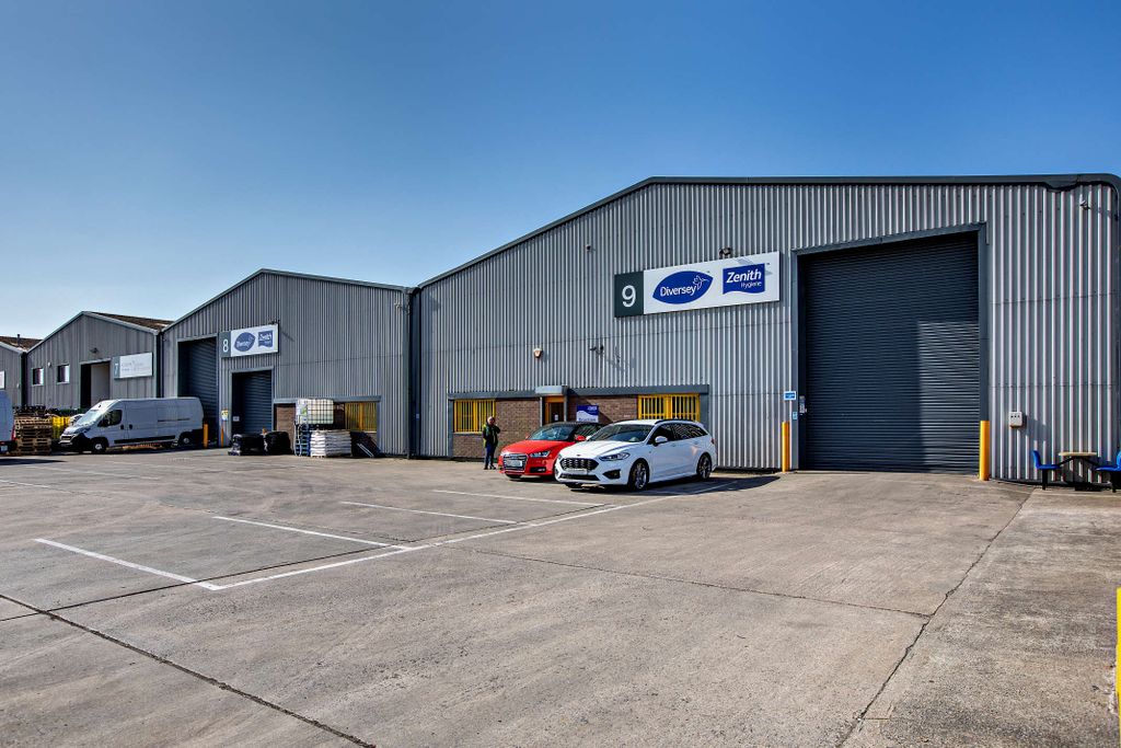 Property photo 1 of 8