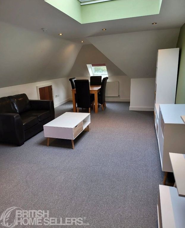 Property photo 3 of 21 Picture No. 18