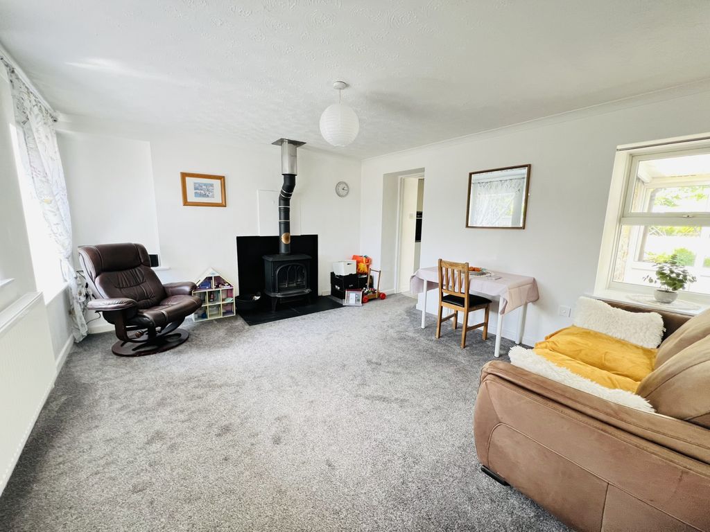Property photo 2 of 18 Gallery