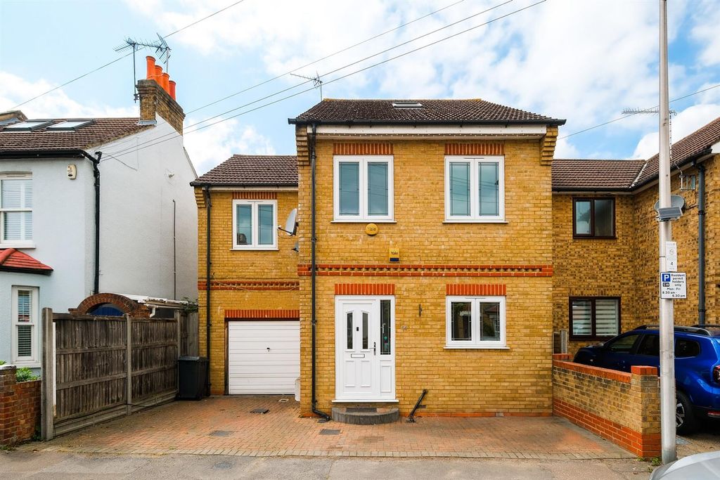 Property photo 1 of 25 54 Cowslip Road-34_Web.Jpg