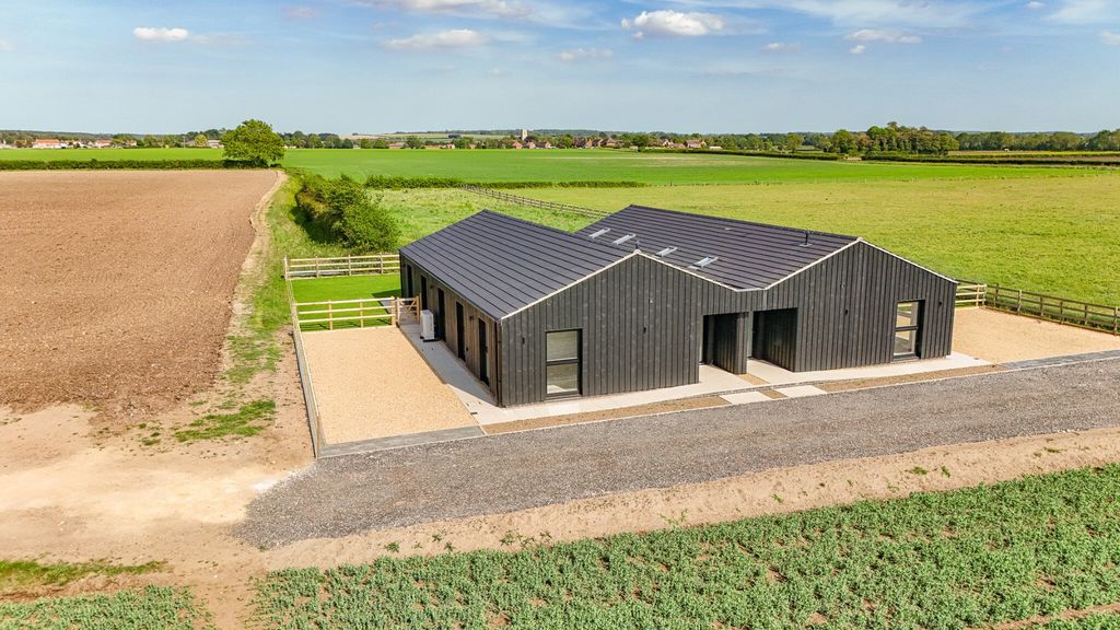 Property photo 2 of 38 5168271