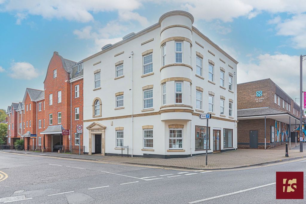 Property photo 1 of 25