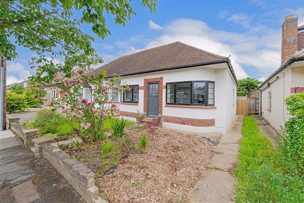 Property photo 1 of 9