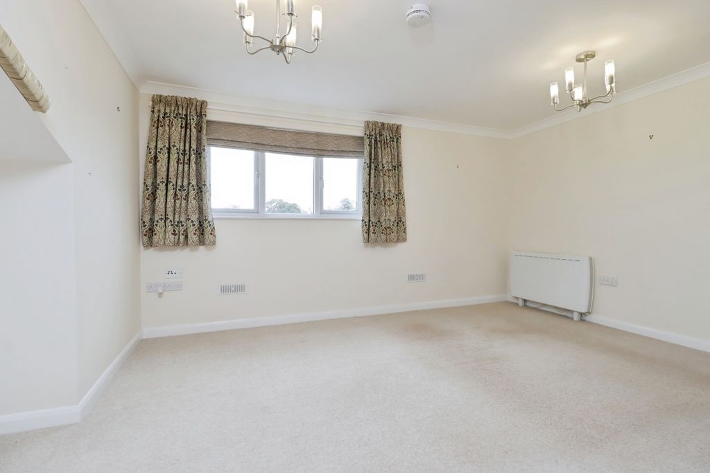 Property photo 3 of 13 Living Room