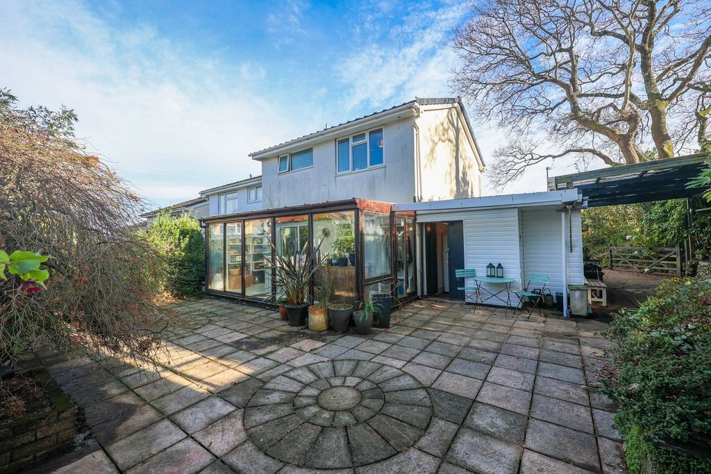Property photo 2 of 24