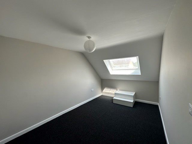 Property photo 2 of 6 4