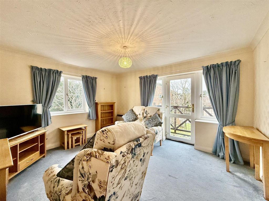 Property photo 3 of 12 Img_3905.Jpeg