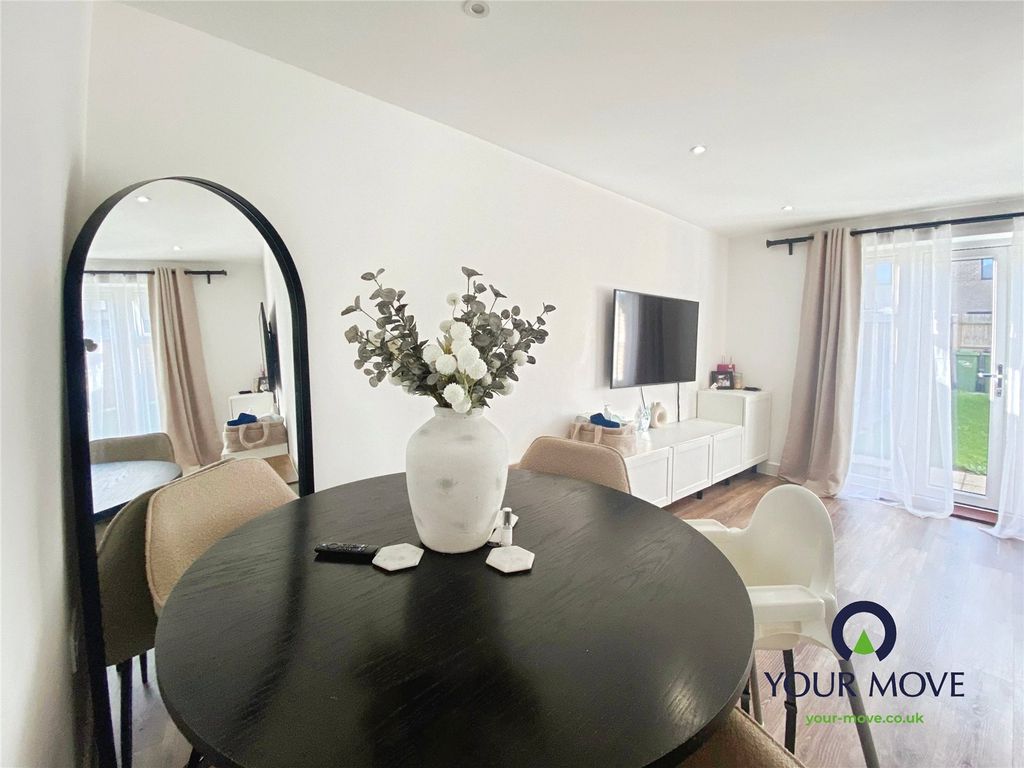 Property photo 2 of 14 Picture No. 08