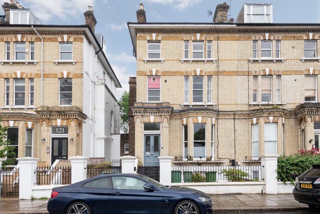 Property photo 2 of 10 Photo 01