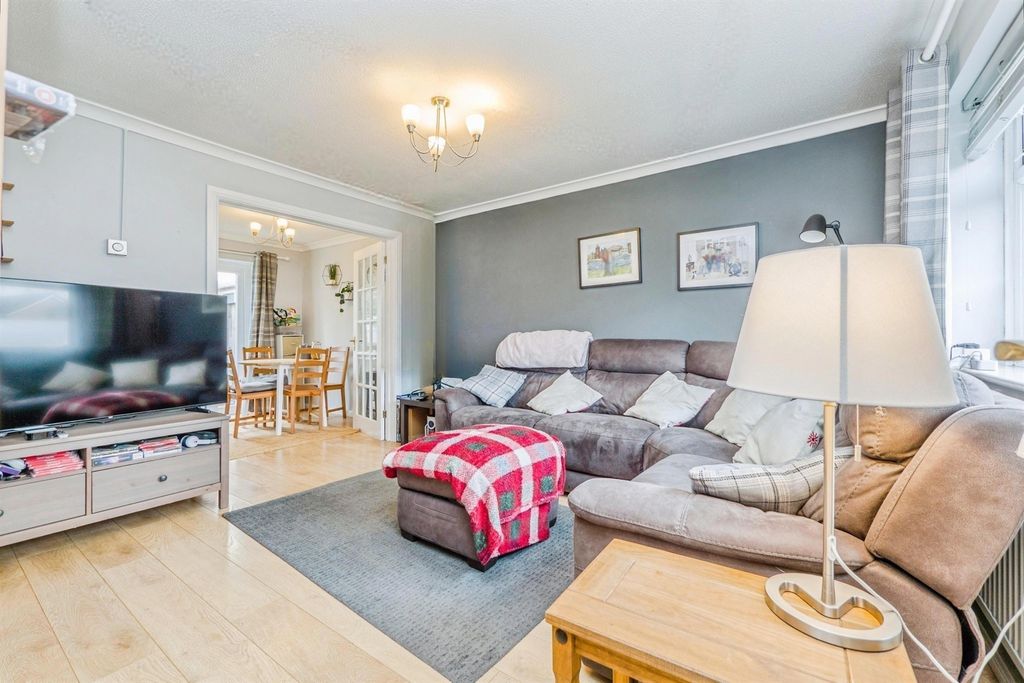 Property photo 3 of 21