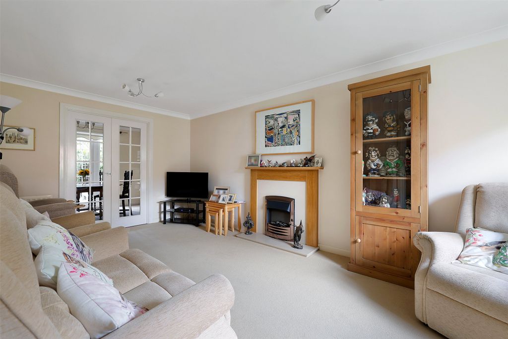 Property photo 2 of 15 Picture No. 12