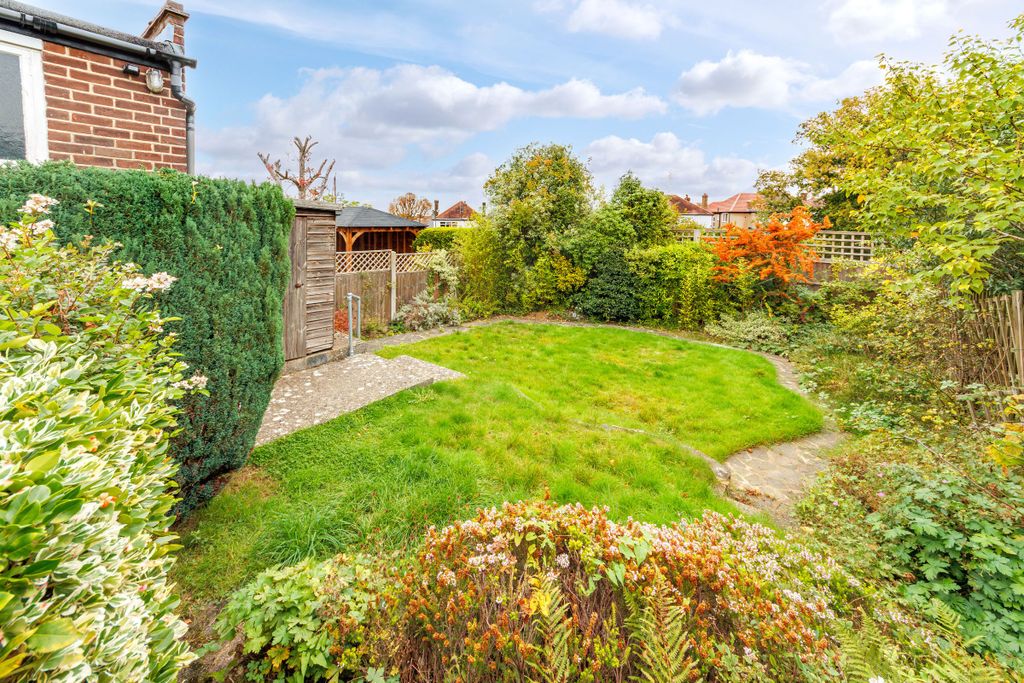 Property photo 2 of 34