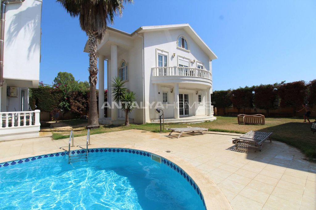 Property photo 1 of 33