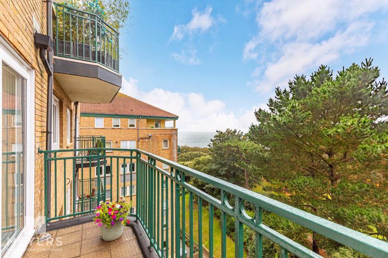 Property photo 3 of 34 Photo 34