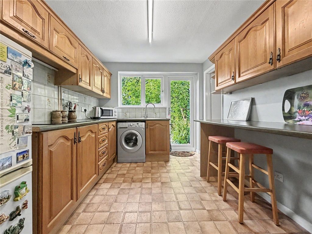 Property photo 3 of 21 Kitchen