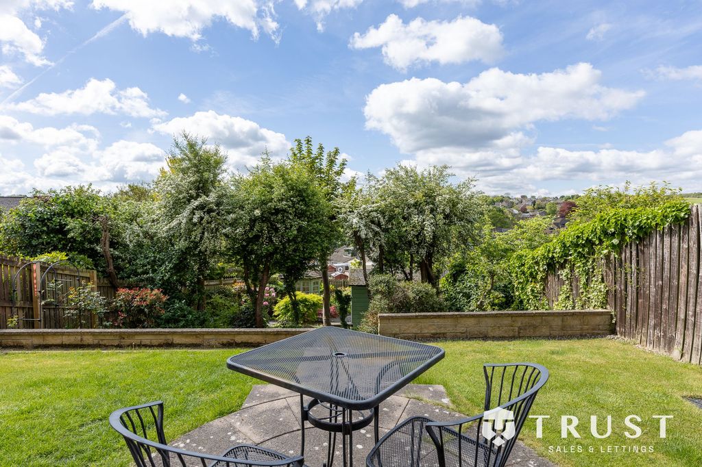 Property photo 2 of 49