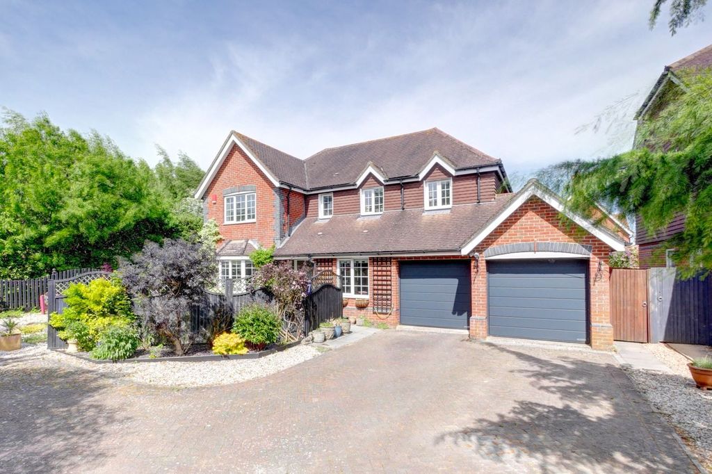 Property photo 1 of 52