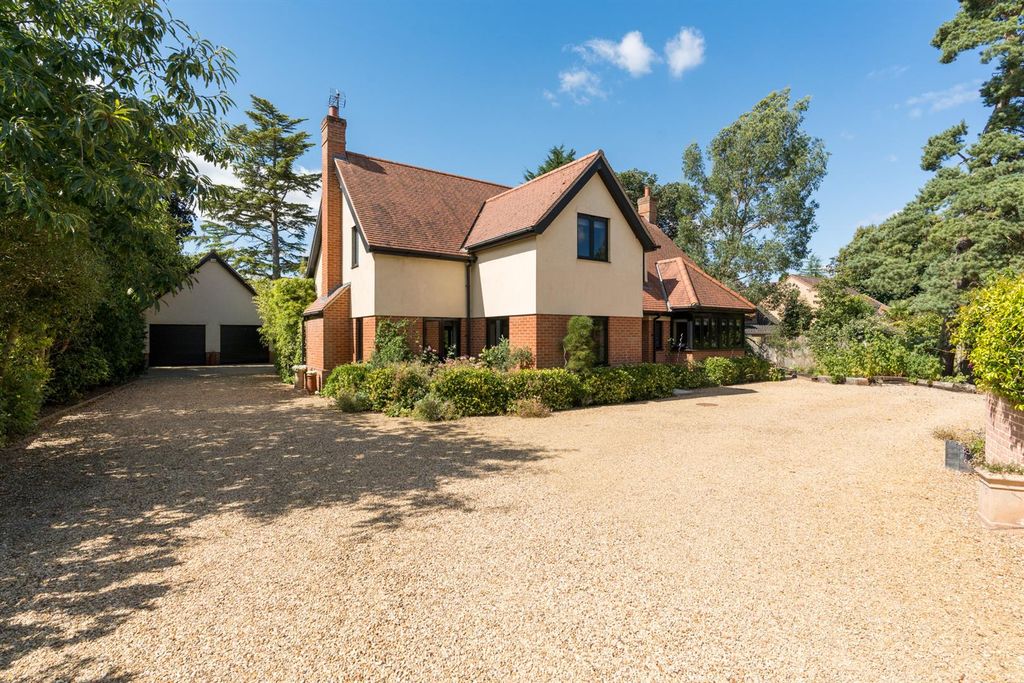 Property photo 1 of 41 Larchhouse-008.Jpg