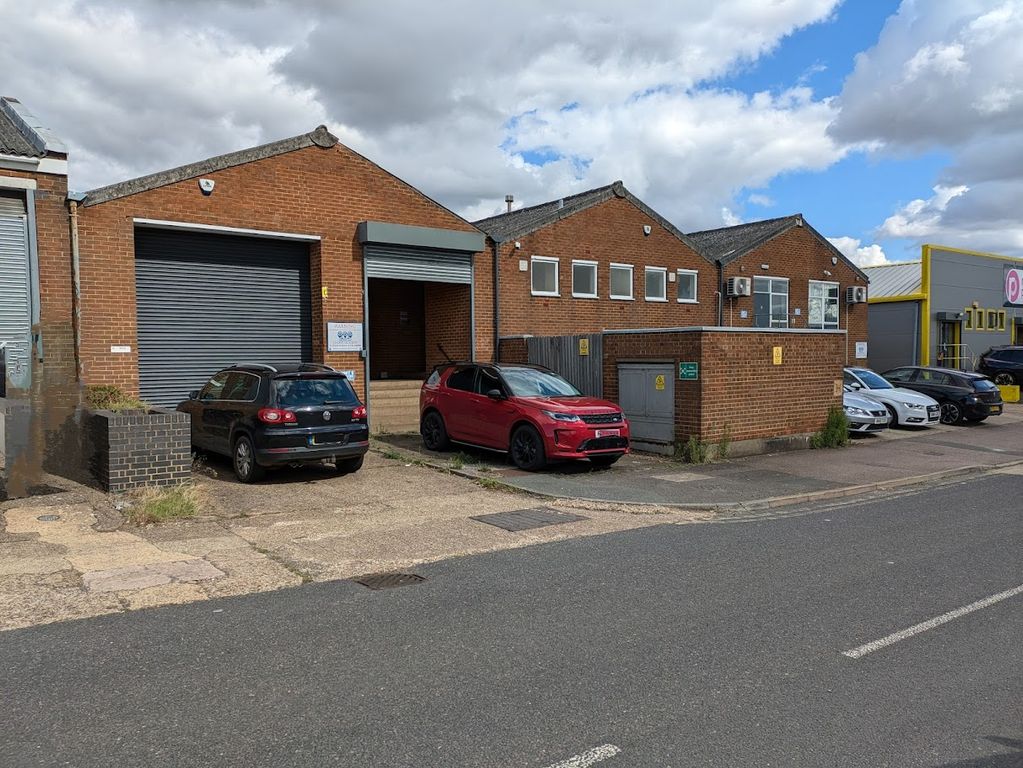 Property photo 1 of 12