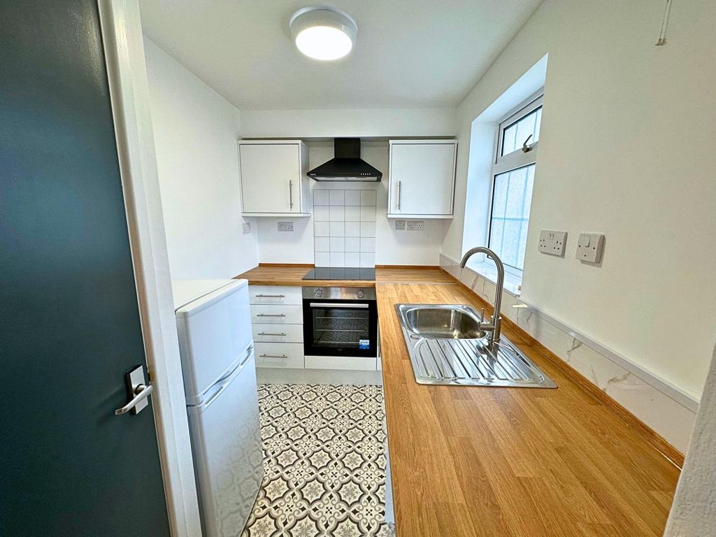 Property photo 2 of 10 Gallery