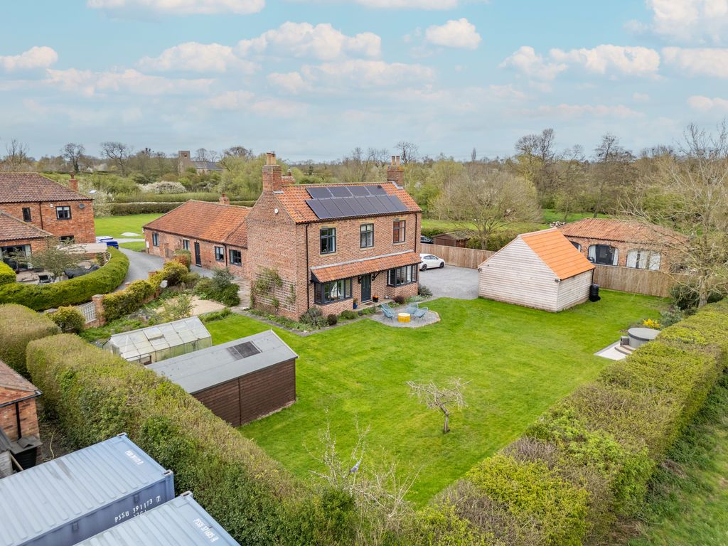 Property photo 1 of 32 Photo 2