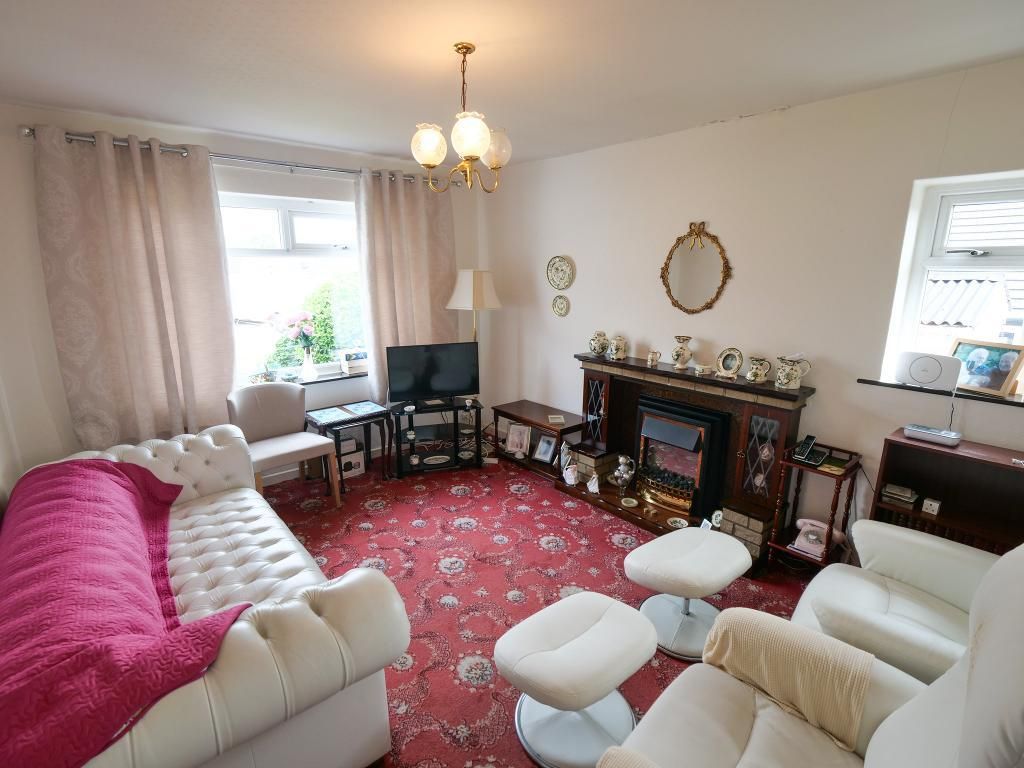 Property photo 2 of 13 Lounge