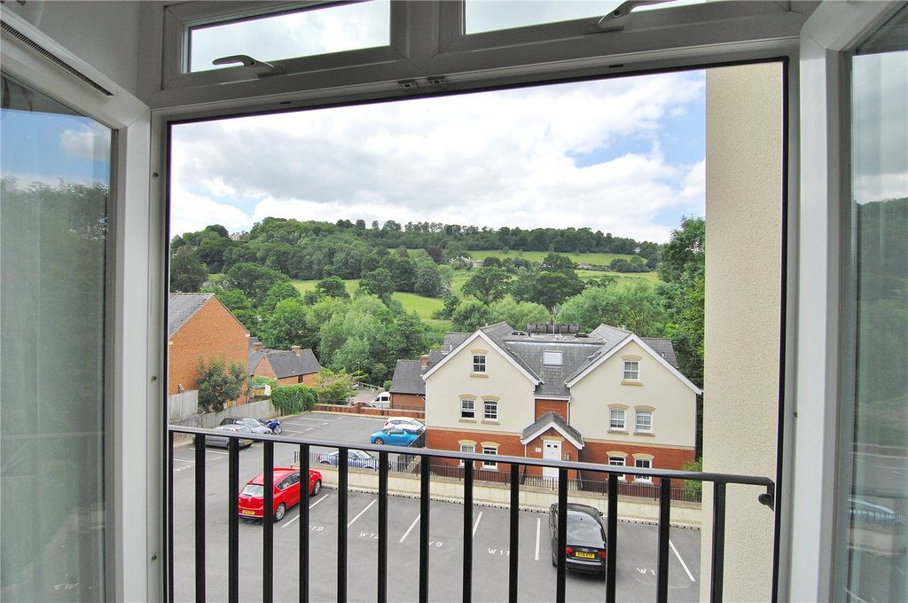 Property photo 2 of 10 Picture No. 16