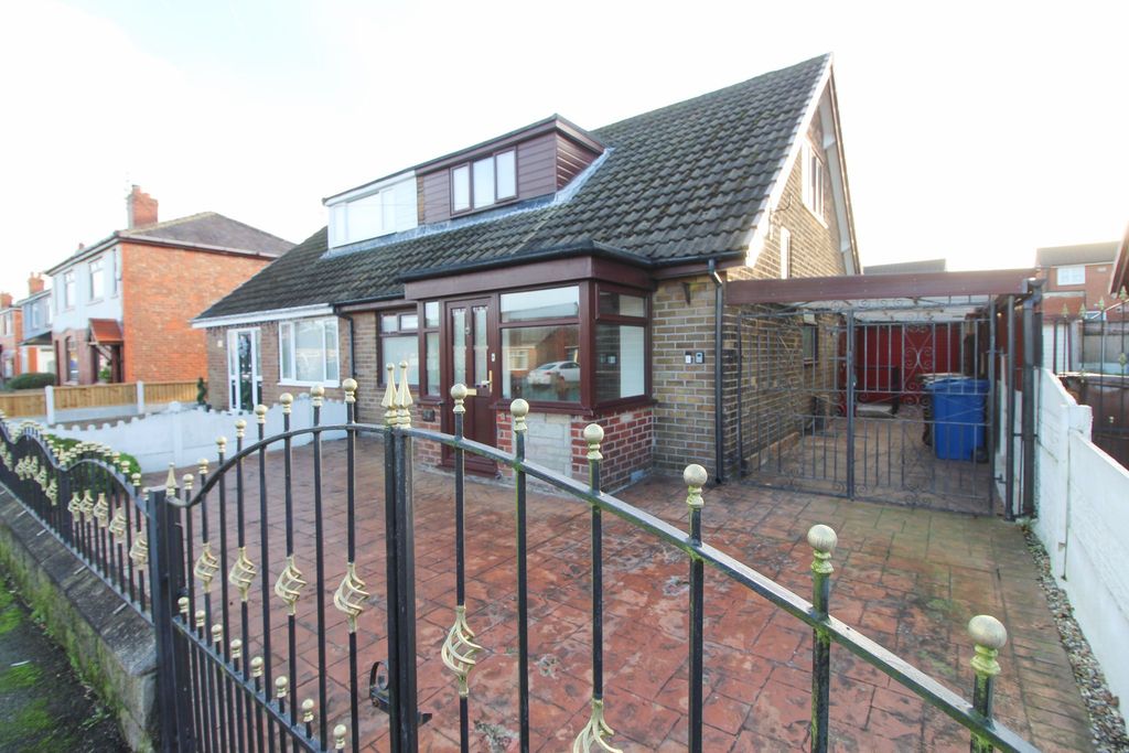 Property photo 2 of 21 Photograph 2