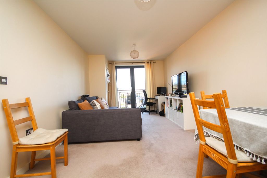 Property photo 2 of 9 Picture No. 67