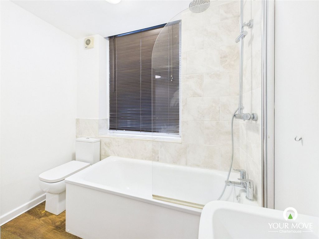 Property photo 3 of 8 Picture No. 12