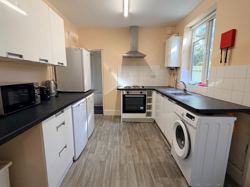 Property photo 3 of 9 5074363